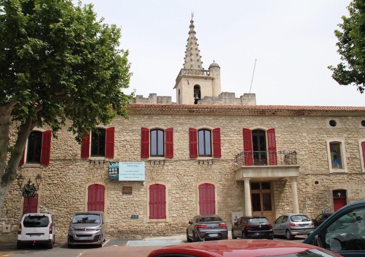 Agreable Maison De Ville Eyragues Luaran gambar